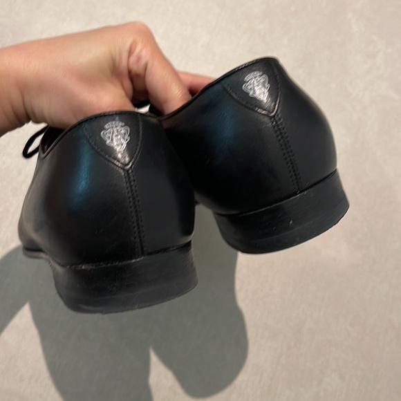 Gucci men size 7.5 used black dress shoes with straps with bead and tassel ends - Picture 7 of 9